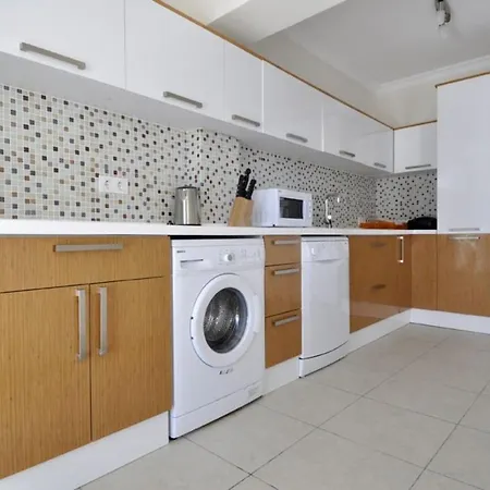 2 Bedroom Central House In Gumbet-bodrum * 博德鲁姆